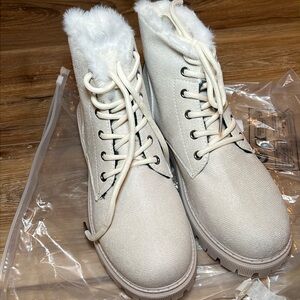 New light tan boots with fur